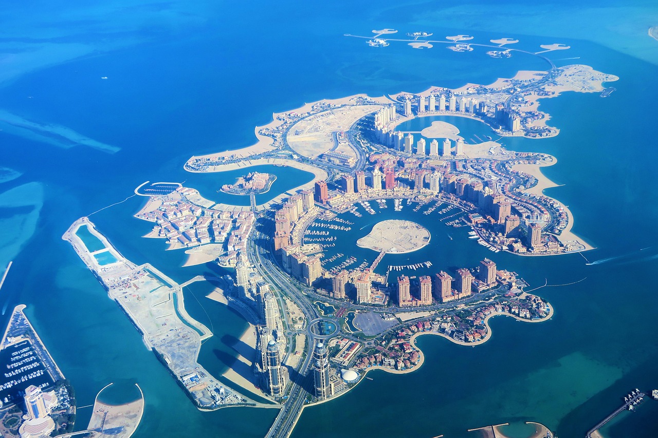 Exploring downtown Doha during a luxury stopover